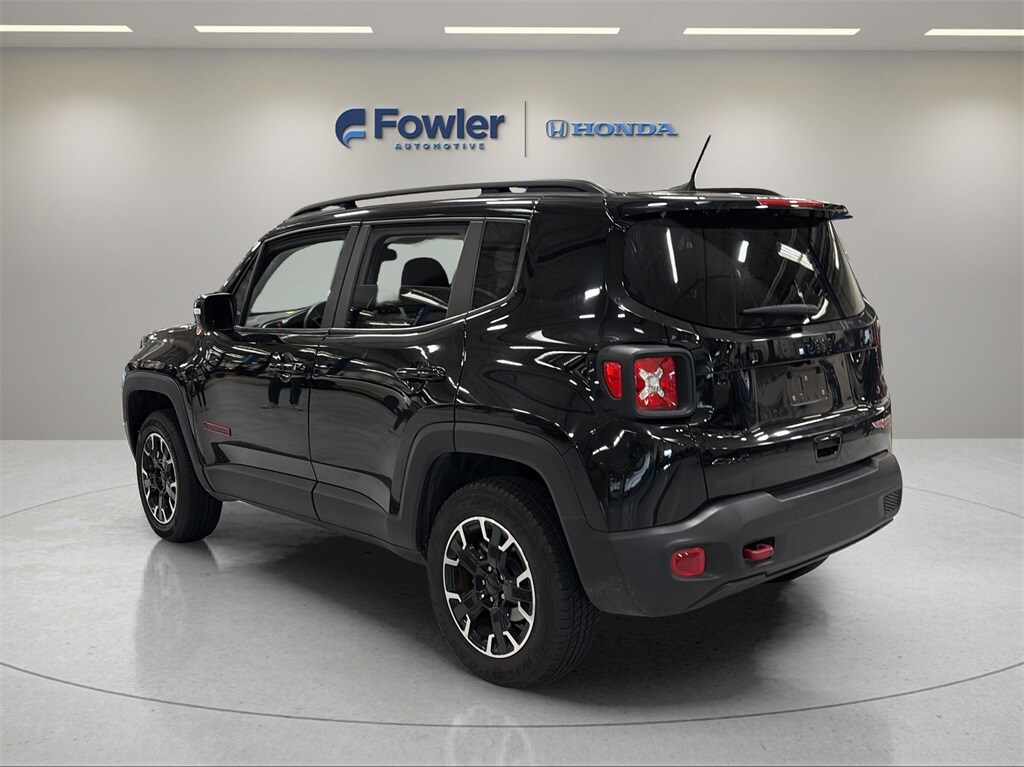 2023 Jeep Renegade Trailhawk photo 4