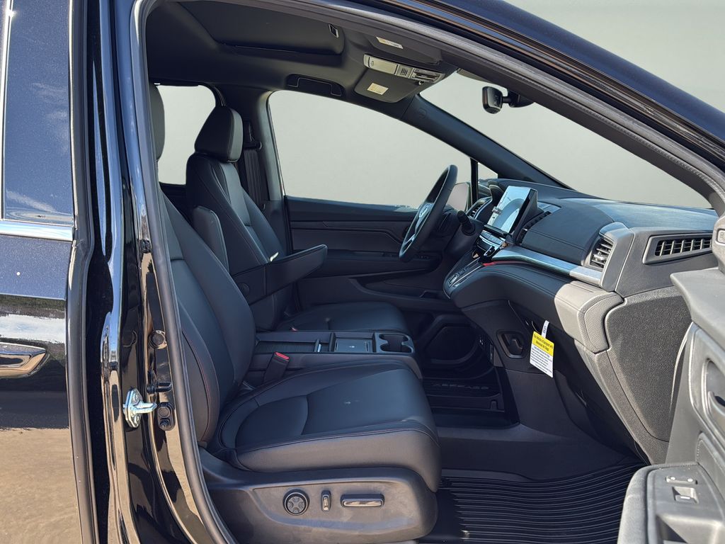 2026 Honda Odyssey Sport L - Photo 11