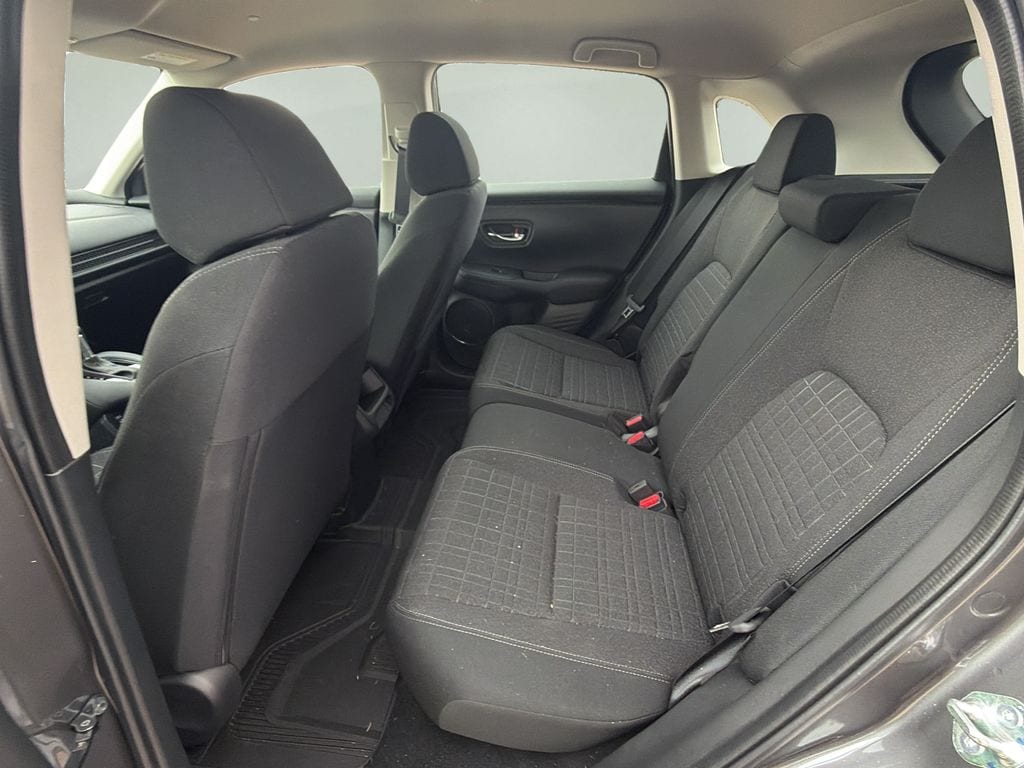 2025 Honda HR-V LX - Photo 15