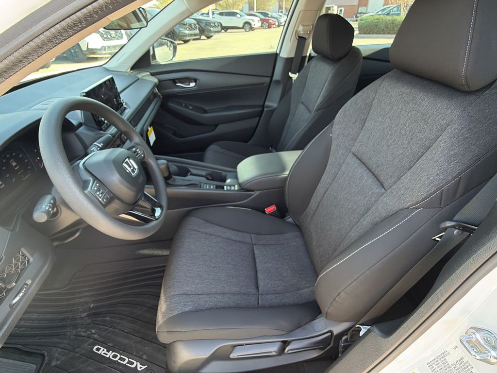 2025 Honda Accord LX - Photo 15