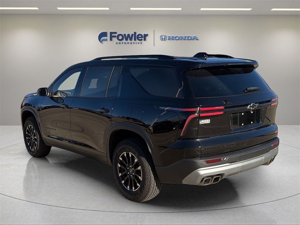Used 2025 Chevrolet Traverse Z71 SUV