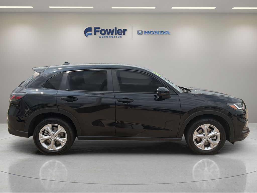2025 Honda HR-V LX - Photo 4