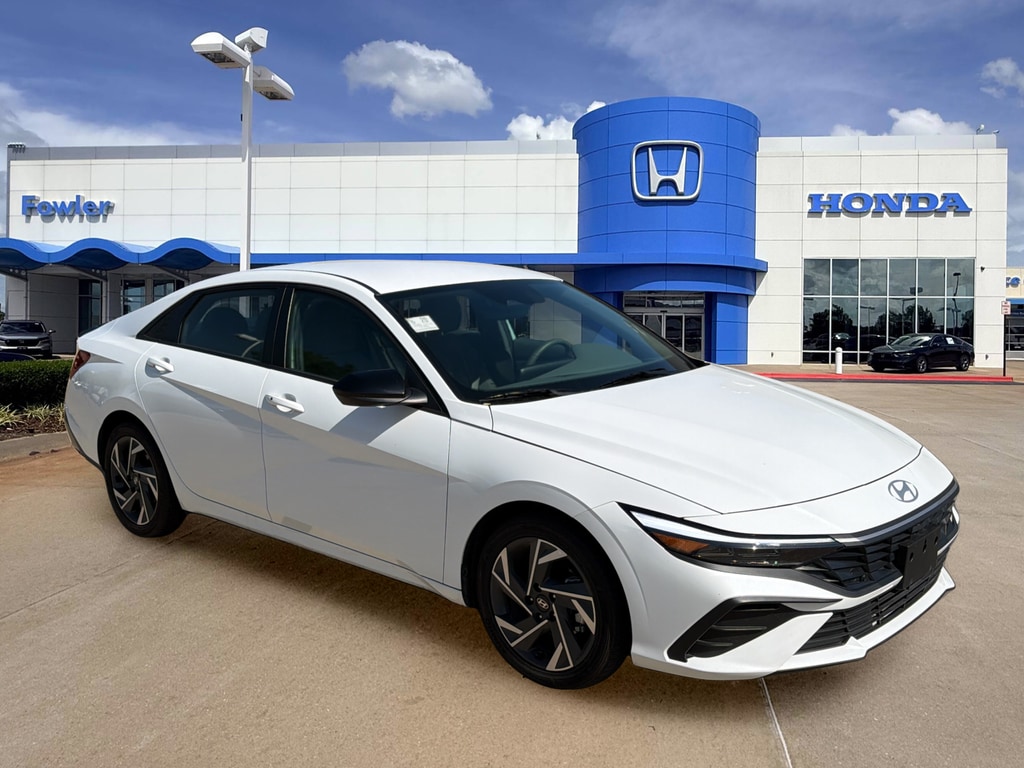 Used 2025 Hyundai Elantra SEL Sport Sedan