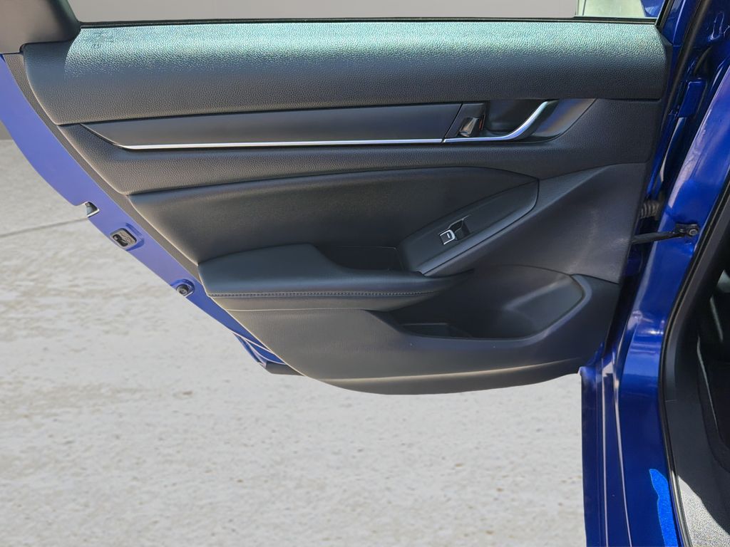 2022 Honda Accord Sport SE - Photo 14