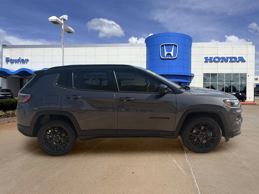 Used 2023 Jeep Compass Latitude SUV