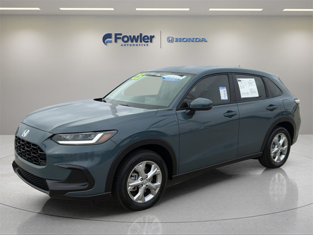 2025 Honda HR-V LX's photo