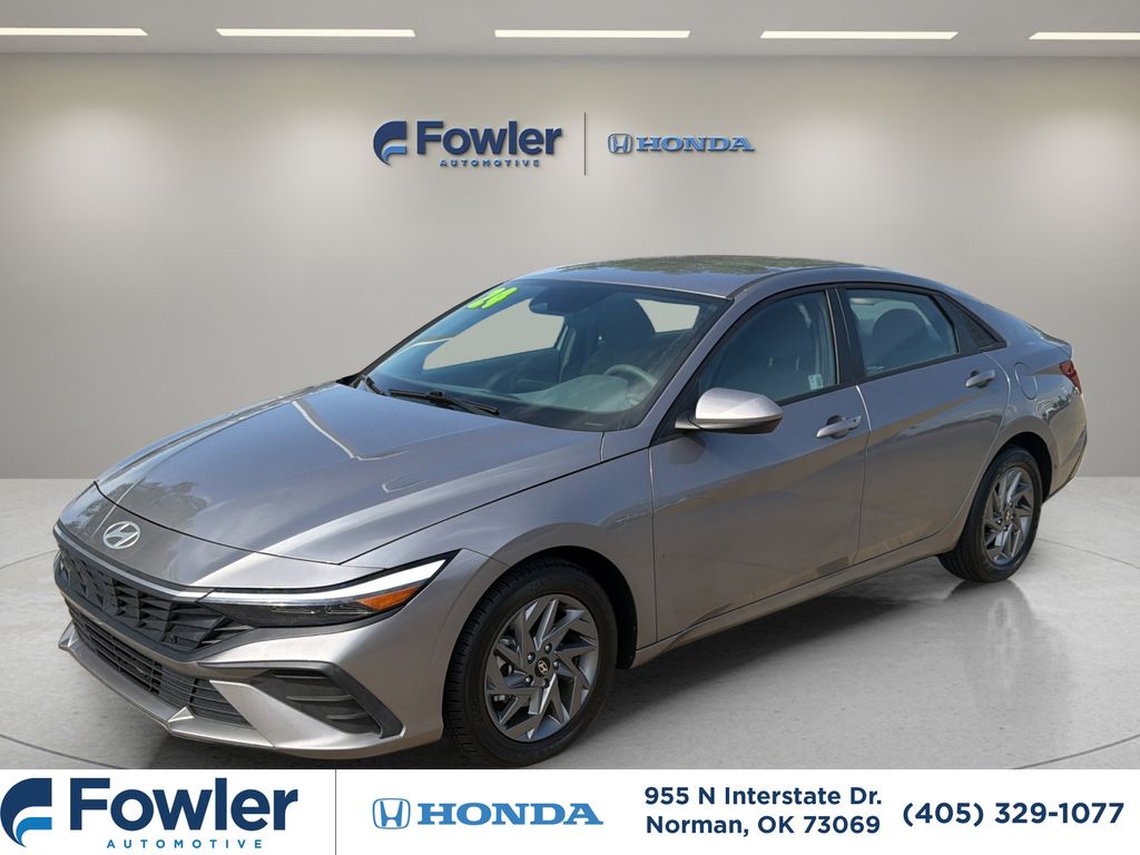 2024 Hyundai Elantra 2.0 SEL IVT's photo