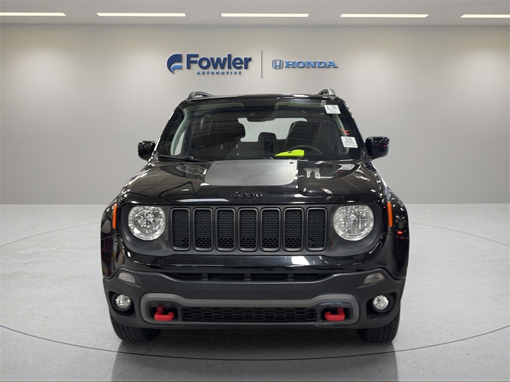 2023 Jeep Renegade Trailhawk photo 2