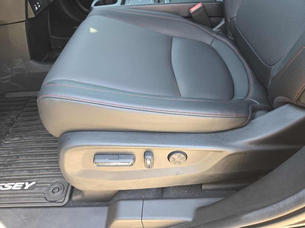 2026 Honda Odyssey Sport L - Photo 14