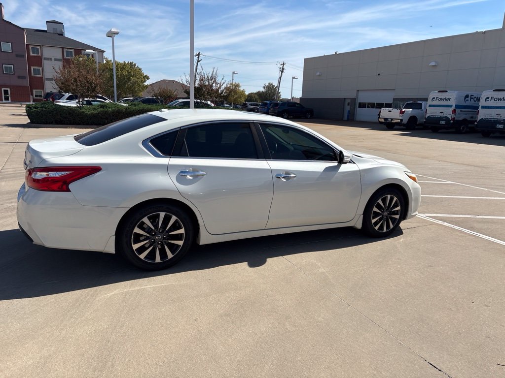 Used 2017 Nissan Altima 2.5 SV Sedan