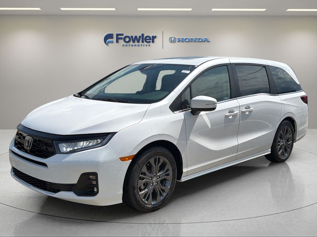 2026 Honda Odyssey Touring's photo