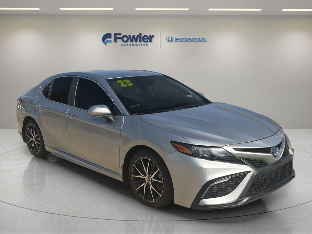 Used 2023 Toyota Camry Hybrid SE Sedan