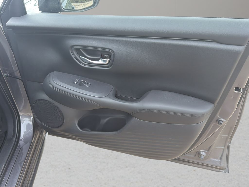 2025 Honda HR-V LX - Photo 9