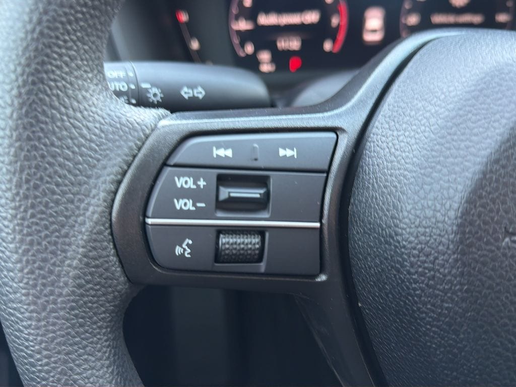 2025 Honda Accord LX - Photo 18