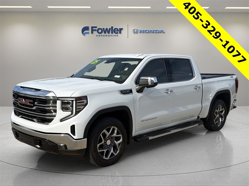 2025 GMC Sierra 1500 SLT's photo