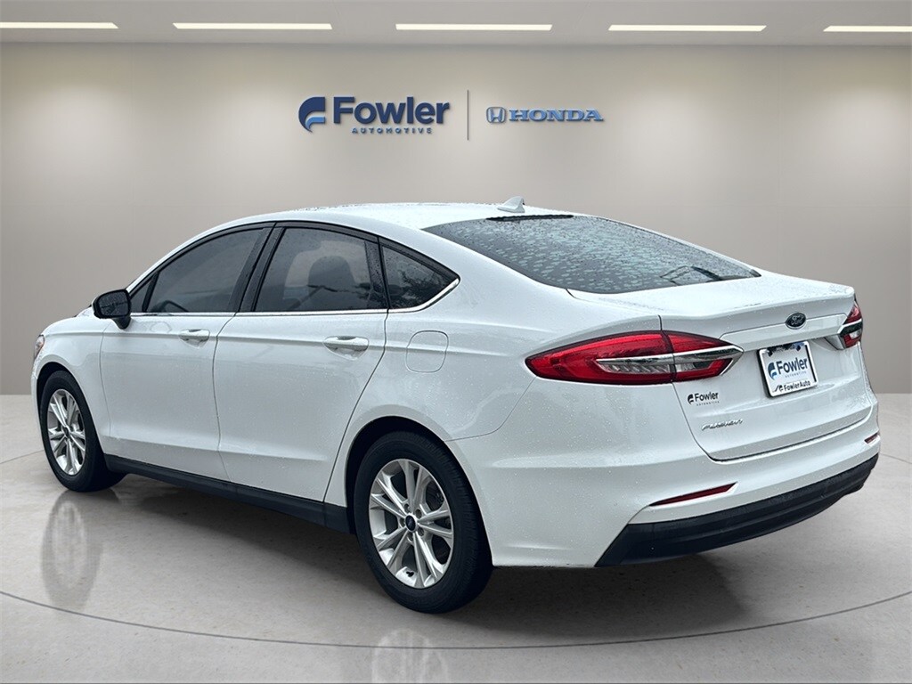 2020 Ford Fusion S photo 2