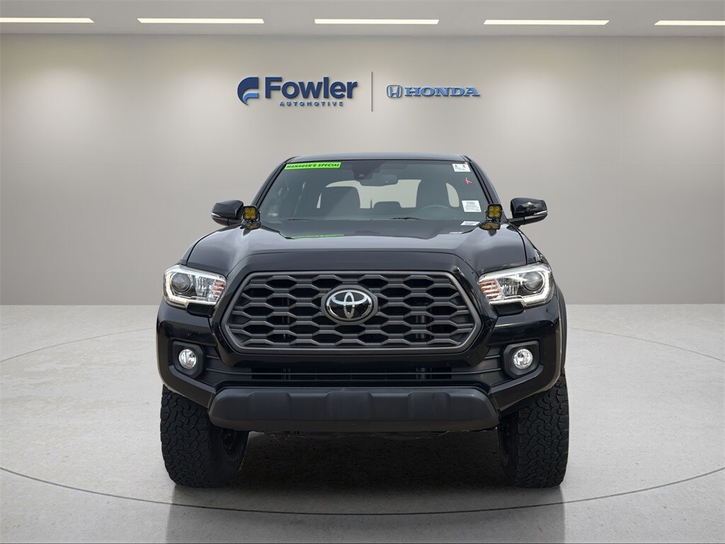 2021 Toyota Tacoma TRD Off-Road V6 photo 2