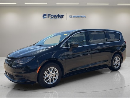 2023 Chrysler Voyager LX Van Passenger Van