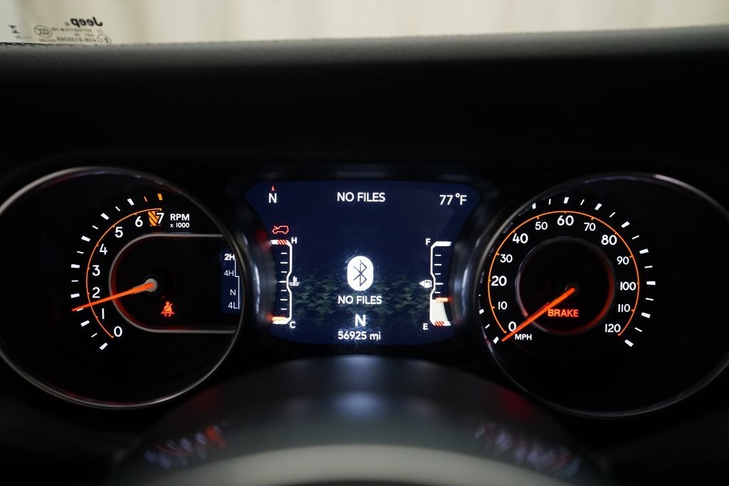 2022 Jeep Wrangler Unlimited Sahara photo 2