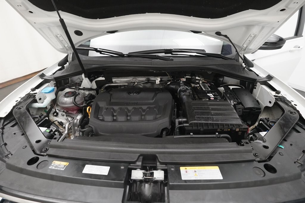 2023 Volkswagen Tiguan SE R-Line Black photo 3