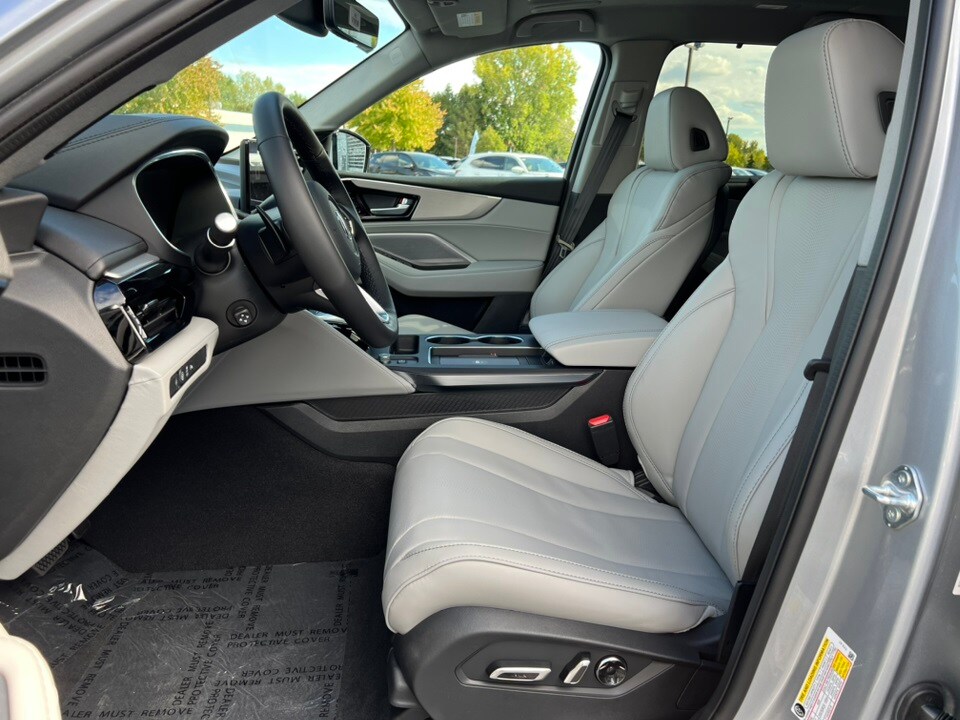 2026 Acura MDX SH-AWD Technology photo 3