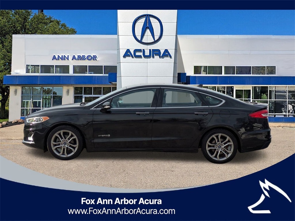 Used 2019 Ford Fusion Hybrid Titanium Sedan