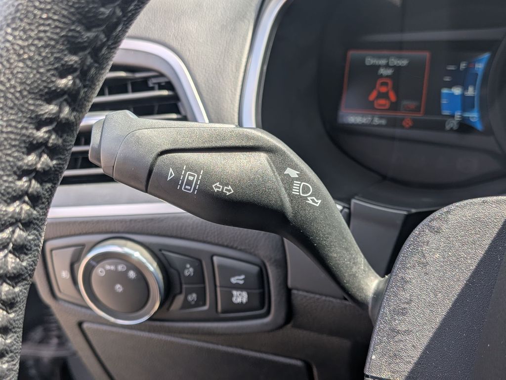 2021 Ford Edge SEL - Photo 18