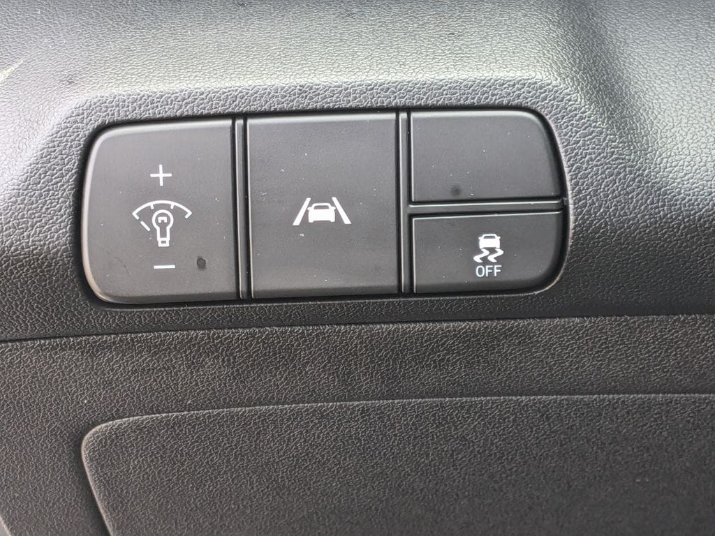 2021 Hyundai Elantra SEL - Photo 14