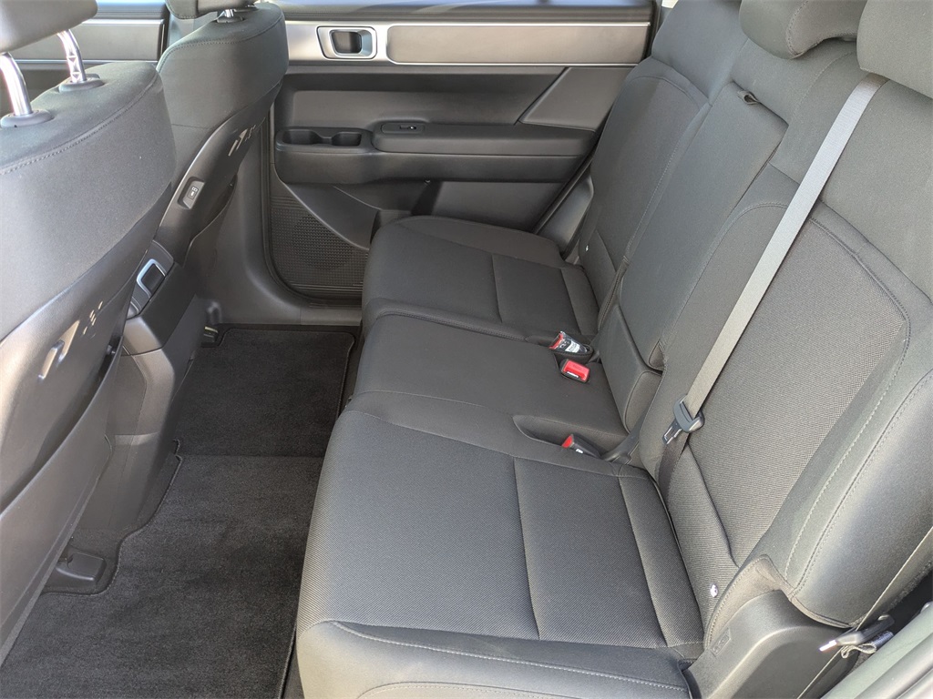 2025 Hyundai Santa Fe SE - Photo 12