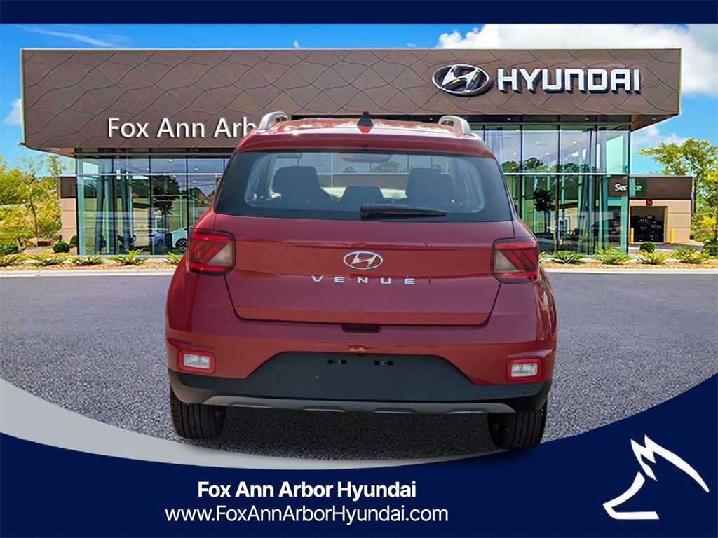 2022 Hyundai Venue SEL Limited photo 3