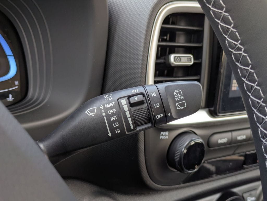 2025 Hyundai Venue SEL - Photo 21