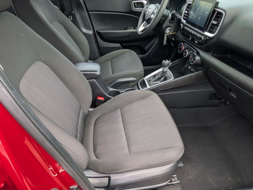 2024 Hyundai Venue SE - Photo 27