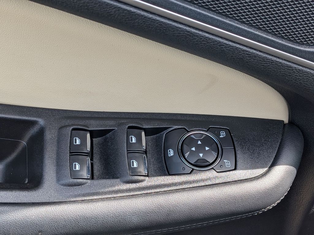 2021 Ford Edge SEL - Photo 14