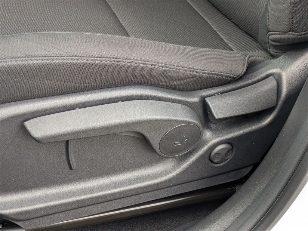 2025 Hyundai Santa Fe SE - Photo 15