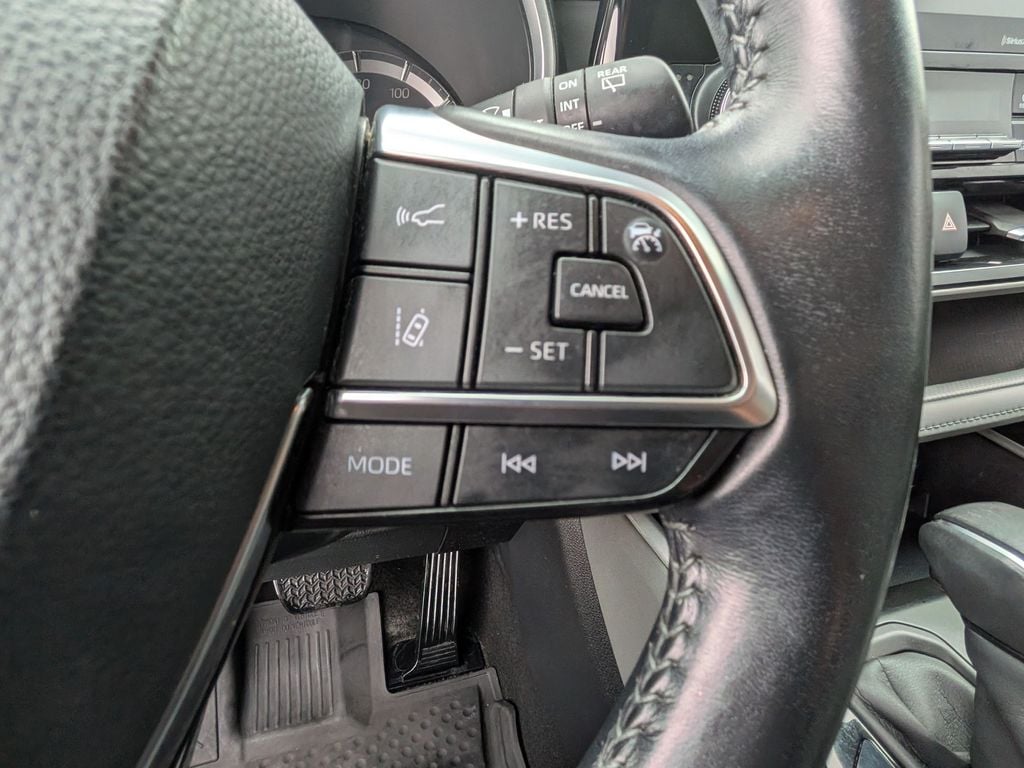 2020 Toyota Highlander XLE - Photo 17