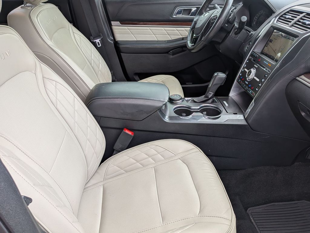 2016 Ford Explorer Platinum - Photo 31