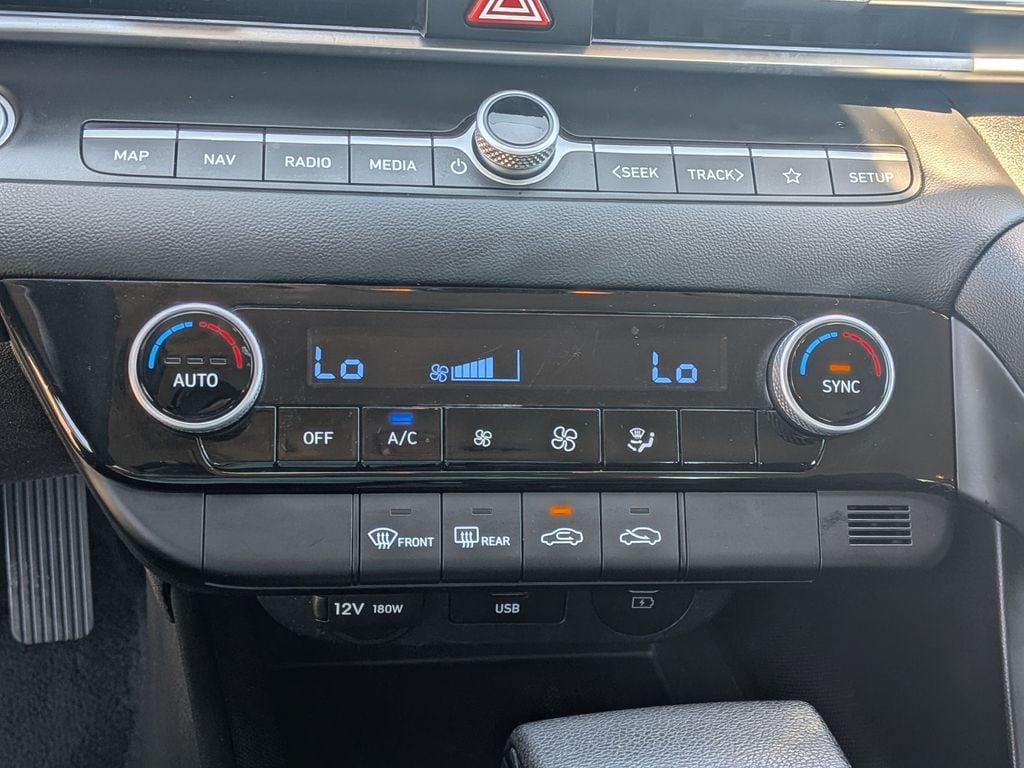 2024 Hyundai Elantra SEL - Photo 23