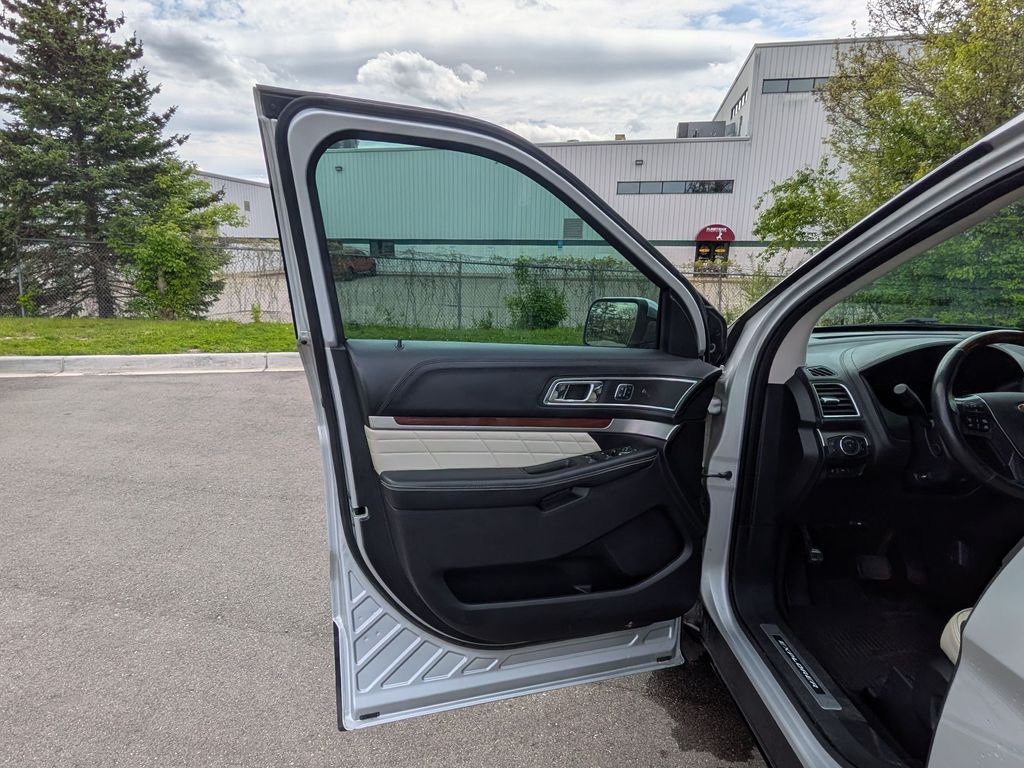 2016 Ford Explorer Platinum - Photo 14