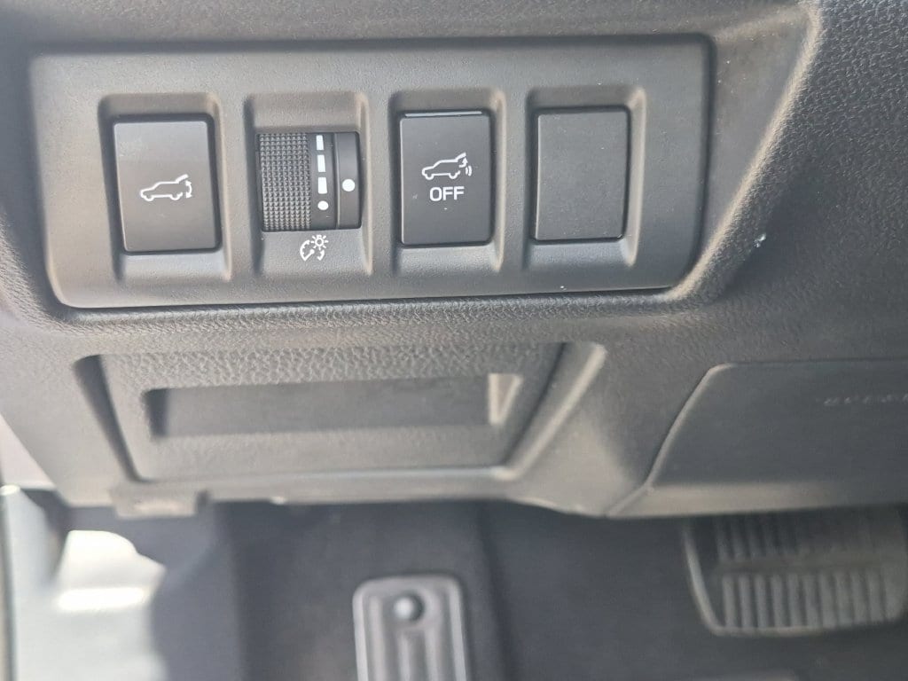 2020 Subaru Outback Limited - Photo 16