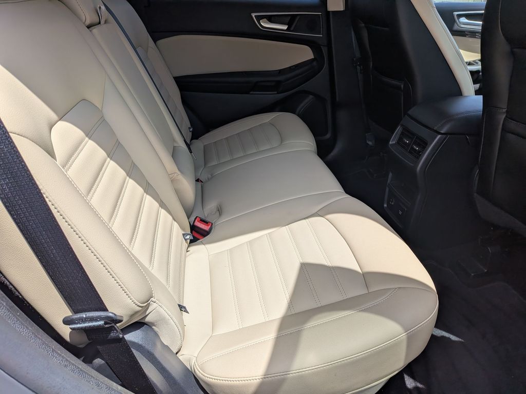 2021 Ford Edge SEL - Photo 28