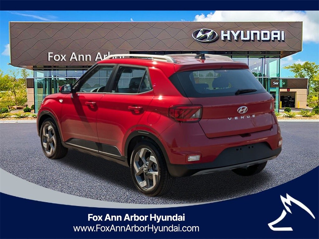 2022 Hyundai Venue SEL Limited photo 2