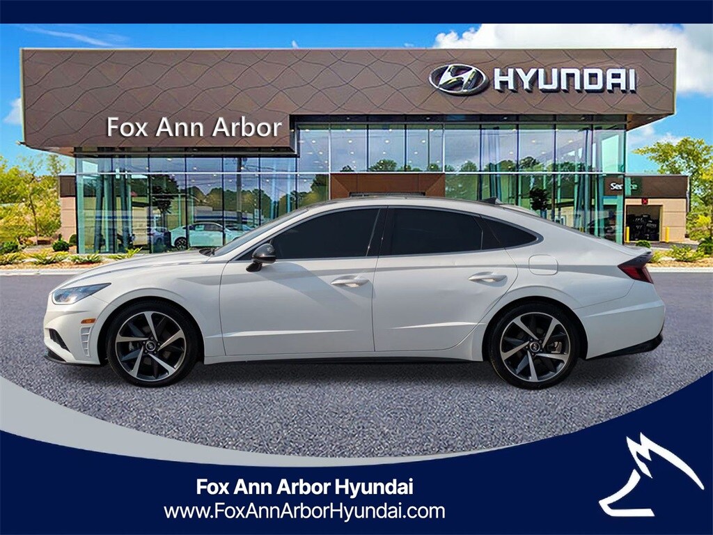 2021 Hyundai Sonata SEL Plus photo 2
