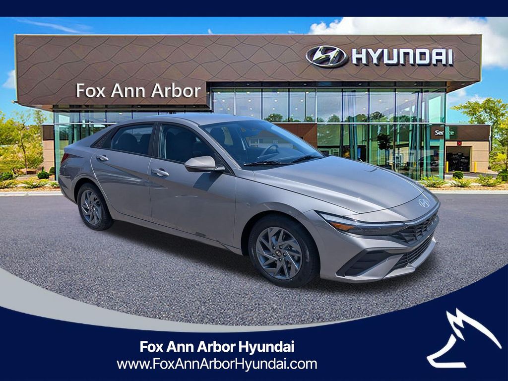 2024 Hyundai Elantra SEL - Photo 7