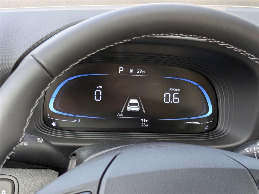 2025 Hyundai Venue SEL - Photo 28