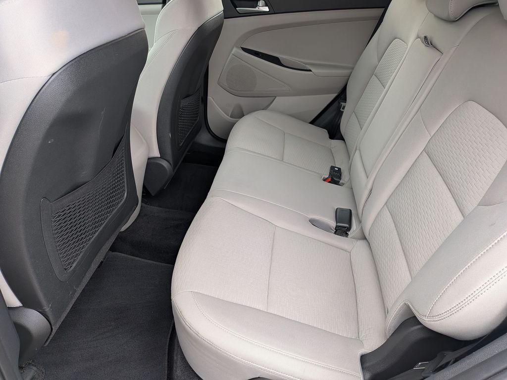 2021 Hyundai Tucson Value - Photo 26