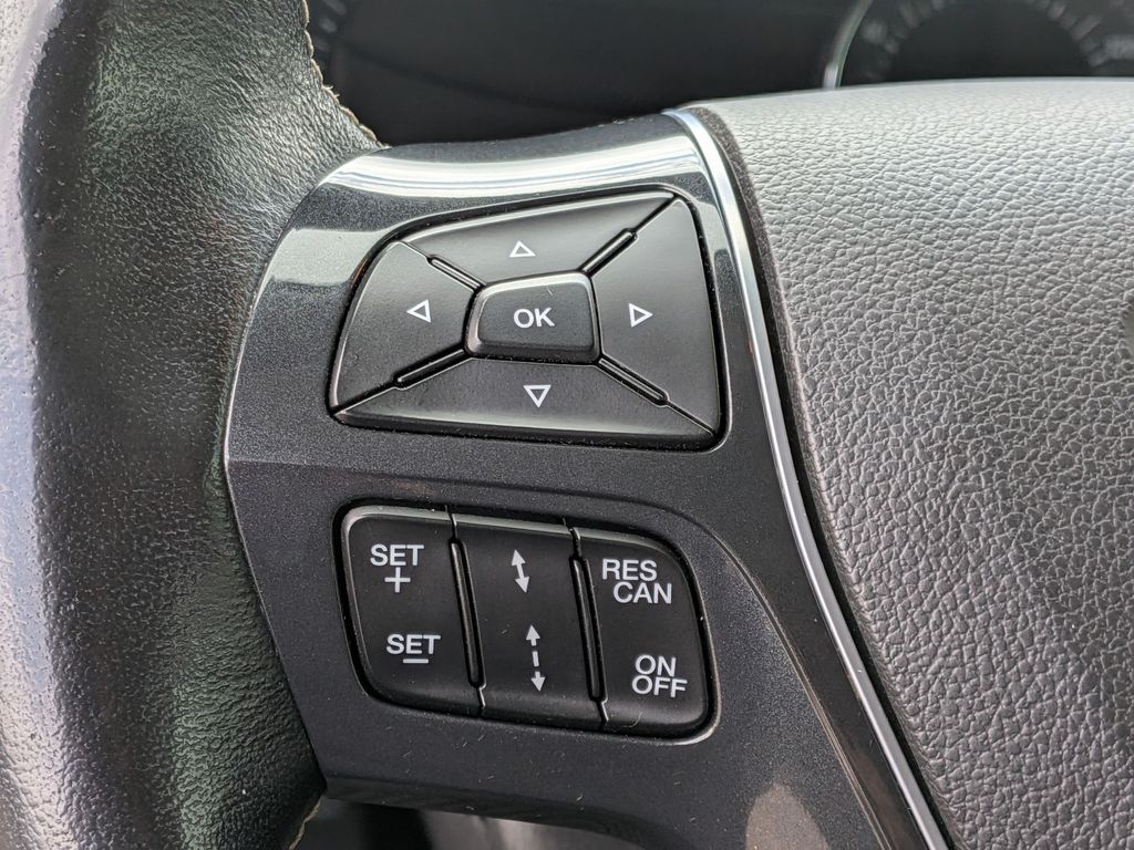 2016 Ford Explorer Platinum - Photo 17