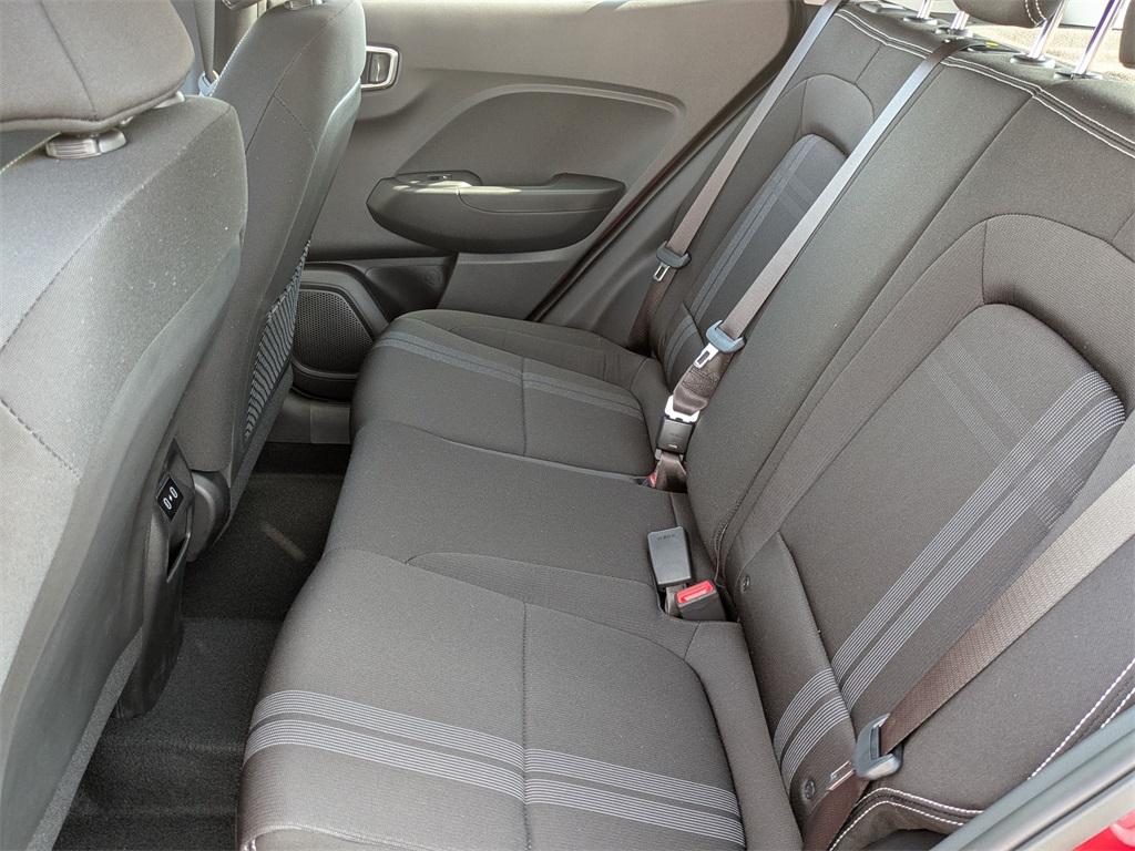 2025 Hyundai Venue SEL - Photo 13