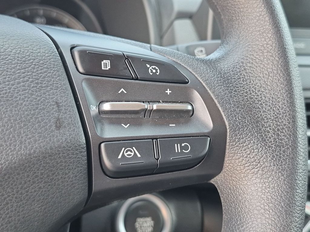 2022 Hyundai Kona SEL - Photo 17