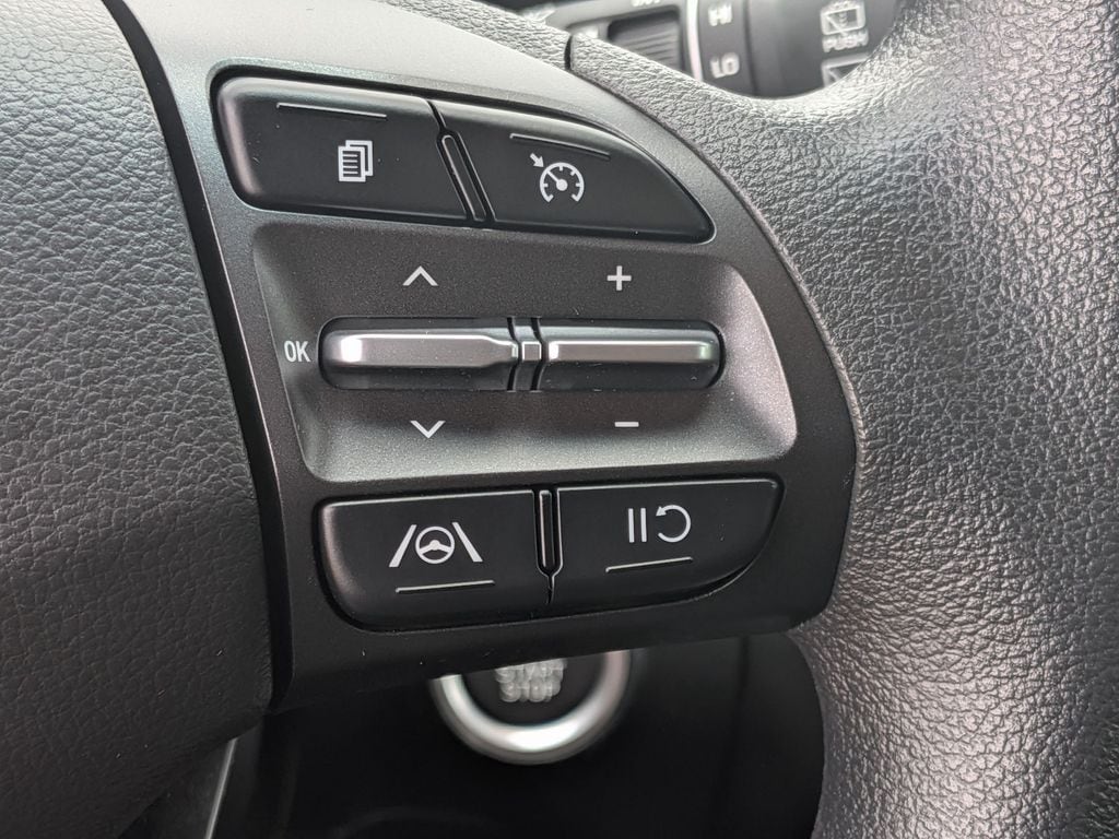 2023 Hyundai Kona SEL - Photo 16