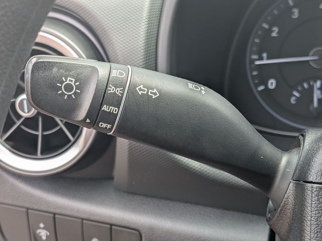 2023 Hyundai Kona SEL - Photo 17